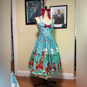 Hawaiian Hula Girls and Tiki Gods 50s Pinup Dress- US Size 6